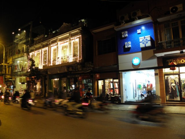 vietnam2010hanoi59.jpg